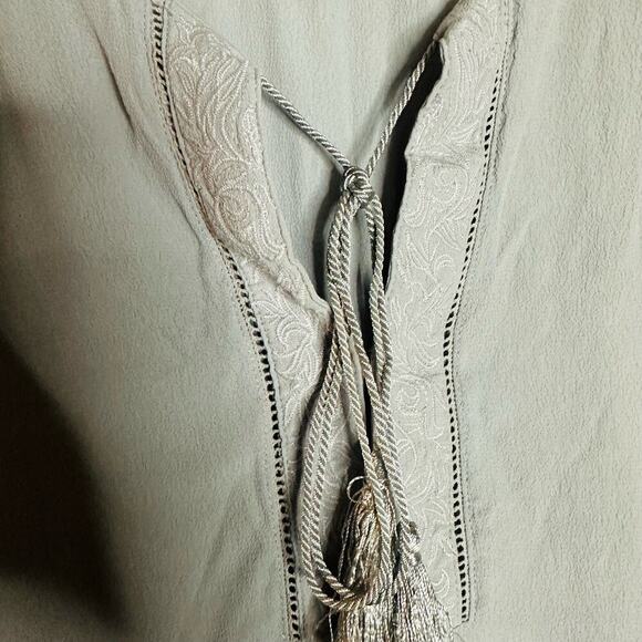 ASTR the Label Pale Grey Tie at Neck Wrist Ties Tassle Blouse Size Small - Picture 8 of 12